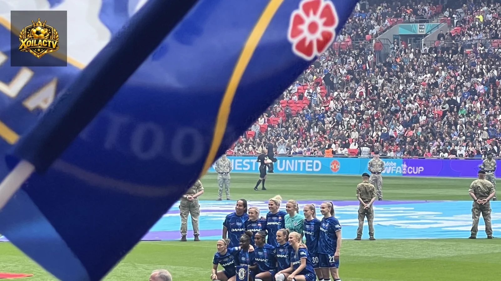 Đội Chelsea FC Women trong một trận bóng đá nữ