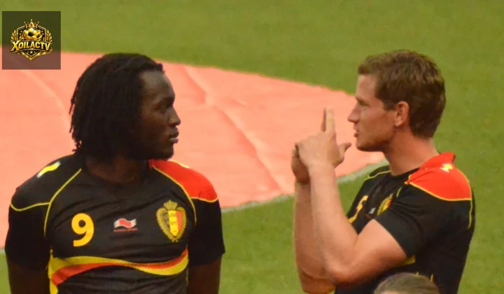 Romelu Lukaku và Jan Vertonghen trong màu áo đội tuyển Bỉ